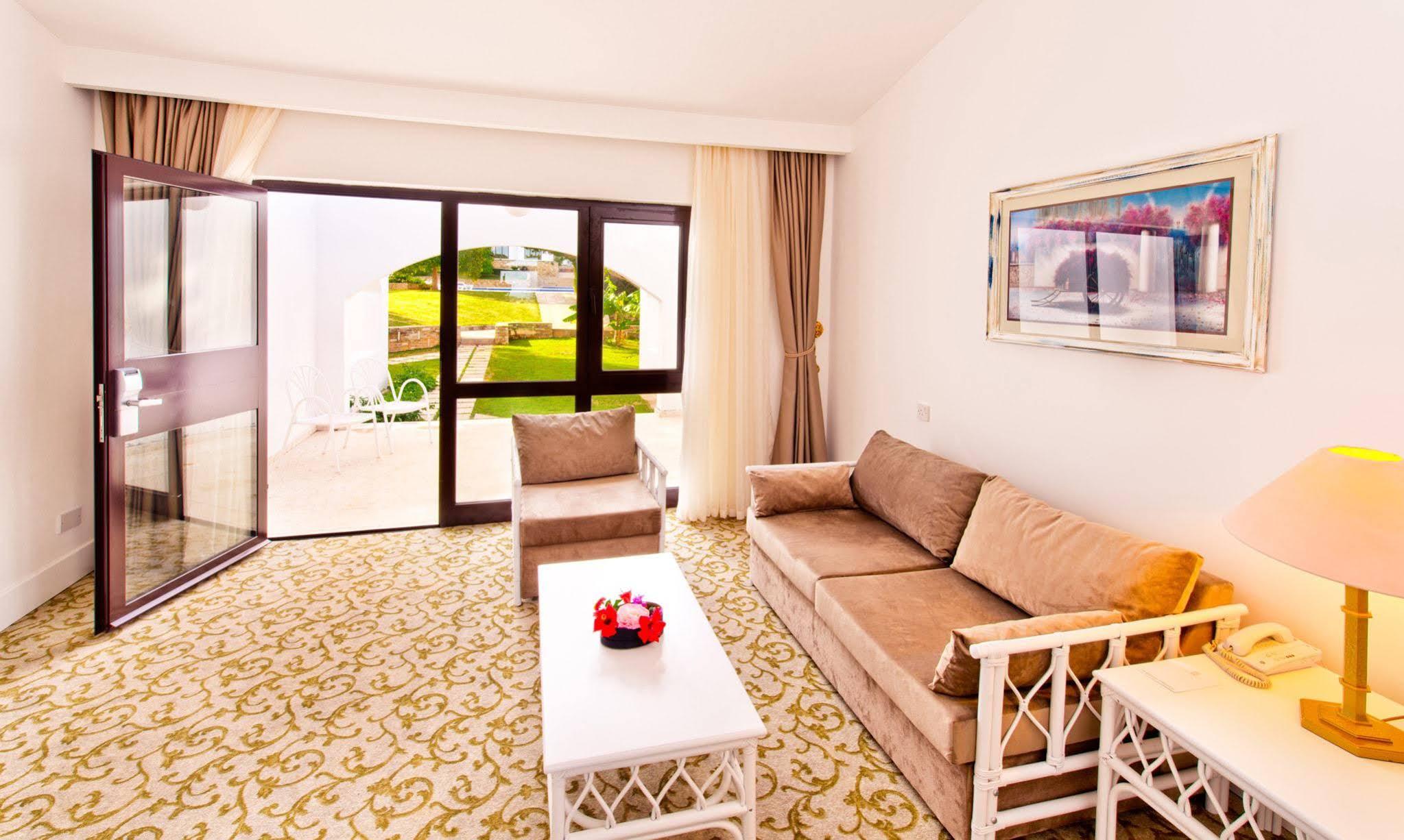 The Olive Tree Hotel Agios Epiktitos Habitación foto